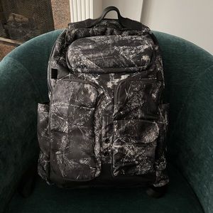 Lululemon Cruiser Large Backpack 28L